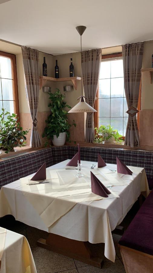 Hotel Pizzeria Da Beni Kochersteinsfeld Eksteriør bilde